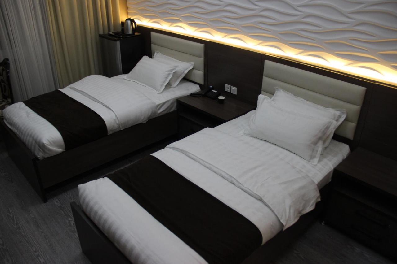 Safir Business Hotel O ドゥシャンベ エクステリア 写真