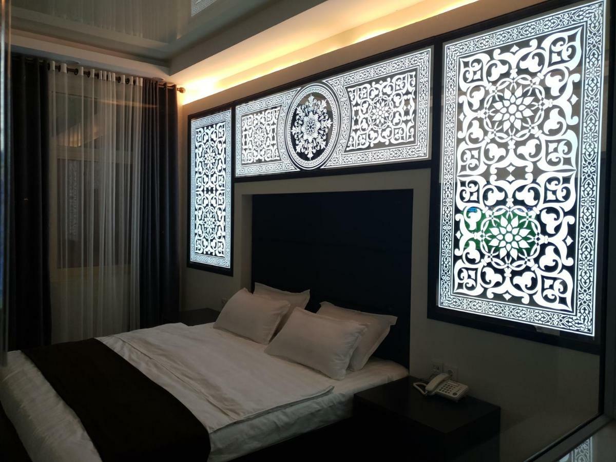 Safir Business Hotel O ドゥシャンベ エクステリア 写真